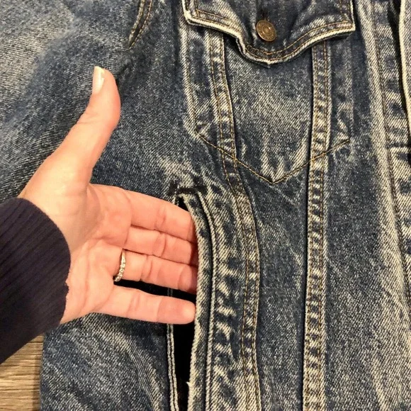 Vintage Levi's Trucker Jacket 42 Large Blue Jean Denim Pockets Button Front Men - Picture 12 of 14